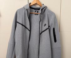 Nike tech fleece hoodie