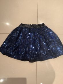 Girls sequinned skirt age 9/10
