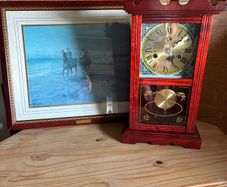 clock with picture