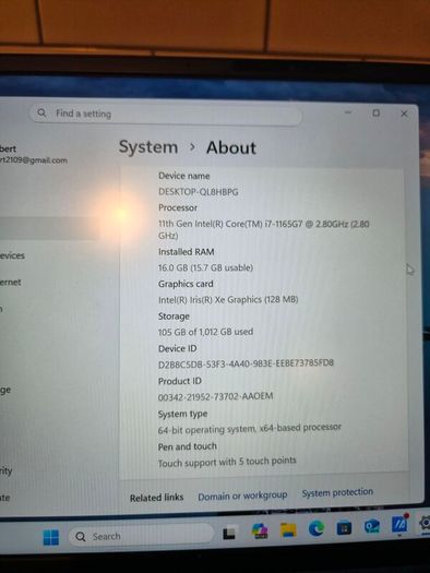 Asus ZenBook i7, 11th Gen, RAM 16Gb SSD 1Tb, featuring a second screen in the track pad