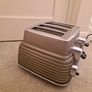 Delonghi Scultura Toaster Image 3