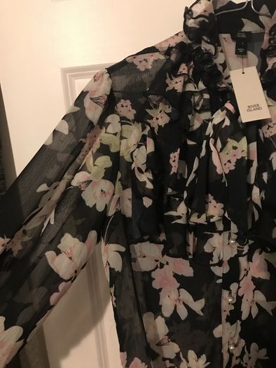 Beautiful new river island blouse rrp 38 pounds