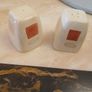5 x side plates & matching salt and pepper shaker Image 2