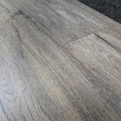 Hanover Oak 12mm Click Laminate Flooring - 1.9m2 Box