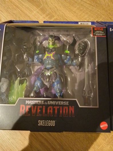 Masters Of The Universe Revelation Skelegod And Stinkor