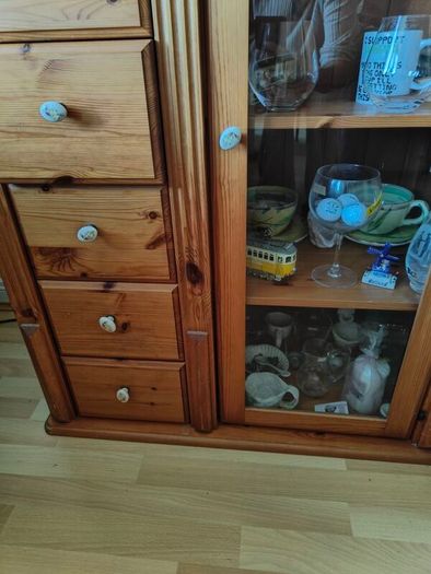display cabinet