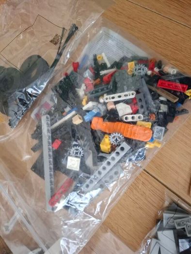 LEGO Icons 10300 Back to the Future Time Machine DeLorean