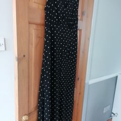 dress size 14 stretch material zip open to back nice button front detailing