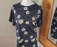 Koalaroo Mens Floral Navy Tshirt - size Large