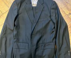 Navy men's suit with silk lining