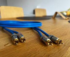 IXOS 104 High-Performance RCA Interconnect Cables (1m Pair)