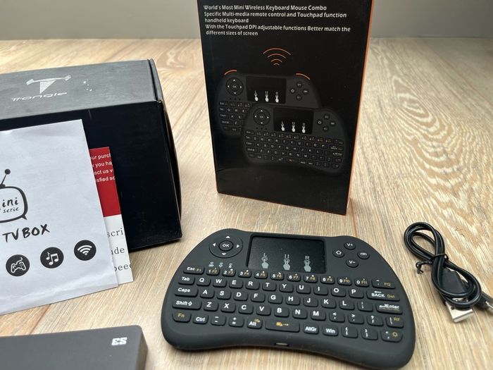Trongle S3 - 4K Mini TV Box & Mini Keyboard Remote