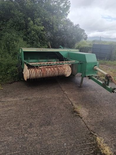 John Deere baler 346