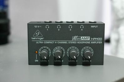 Behringer Ha400