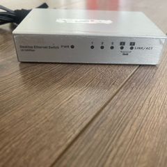 ZyXEL ES-105A Desktop Fast Ethernet 5-Port Switch 10/100 Mbps