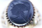 Vintage 9ct Yellow Gold Hallmarked Gents Oval Shape Black Onyx Ring size V - 2,8g