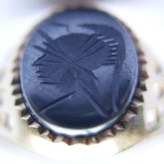 Vintage 9ct Yellow Gold Hallmarked Gents Oval Shape Black Onyx Ring size V - 2,8g