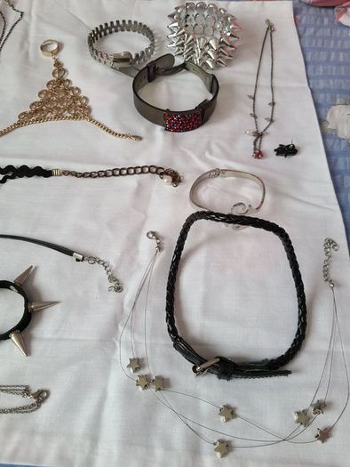 jewelleries 1 euro each or 50 euro for all