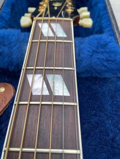 gibson j-185 acoustic guitar