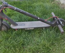 Broken Electric scooter for parts.