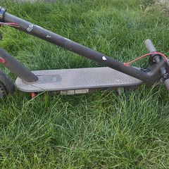 Broken Electric scooter for parts.
