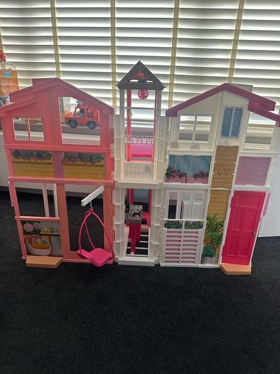 Barbie House and Space Station