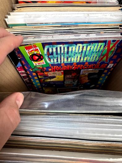 Marvel & DC Long Comic Box w 300 comics for Sale
