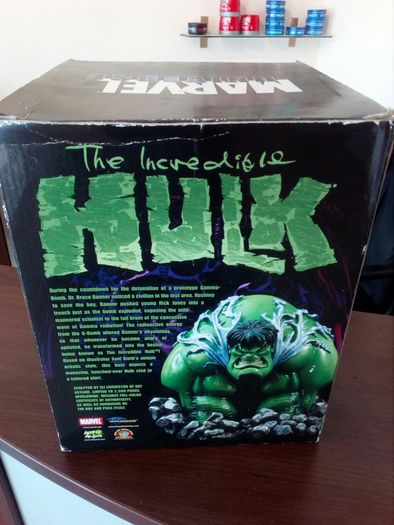 Incredible Hulk mini bust