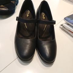 Clarke's Artisan shoes 6.5
