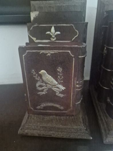 bookends