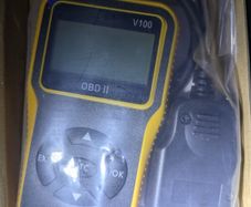 Car diagnostic code scanner tool obd2 V100
