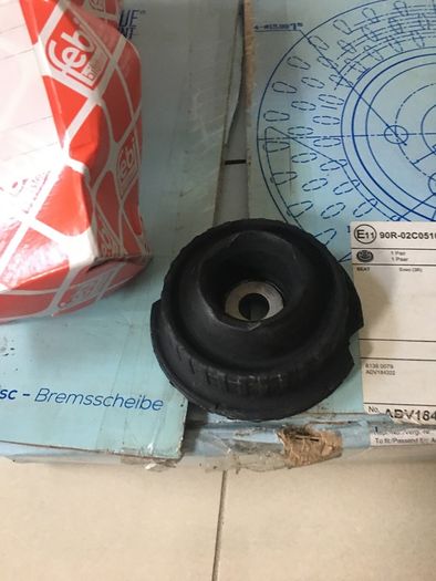 Front Shock Absorbers AUDI A4  SEAT  VW