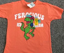 T-Shirt  BNWT 5-6 years