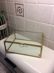 Golden jewellery box