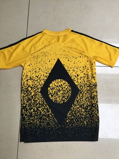 Boy's NIke Dri-Fit Top New without Tags Size XL