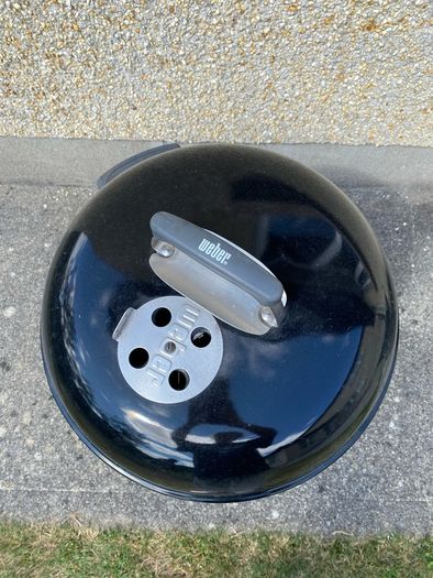 WEBER charcoal barbecue (bbq)