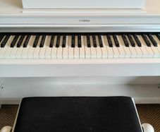 Piano Yamaha Arius YDP-163