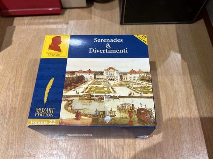 Mozart Edition - Volume 22 - Serenades & Divertimenti