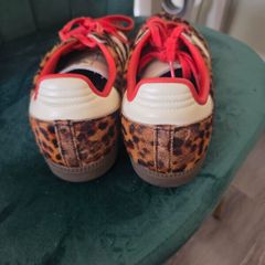 womens trainers