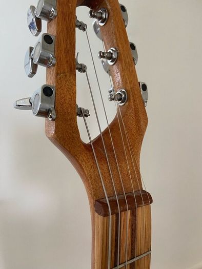 Cigar box Guitar