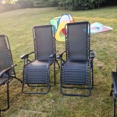 sun loungers