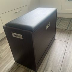 Shoe cabinet and seat