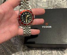 Tudor Black Bay 41 mm Burgundy LIKE NEW!!