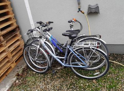 3x bikes