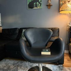 Fritz Hansen "Swan Chair"