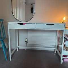 White Micke desk