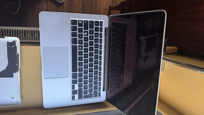 MacBook Pro Retina 13-inch mid 2014 - for parts, EFI locked