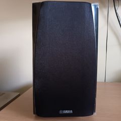 Yamaha NS-BP182 bookshelf speakers - excellent condition