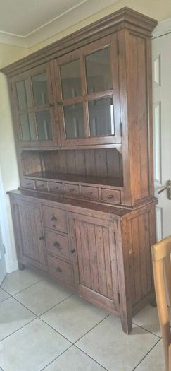 Sideboard & sofa