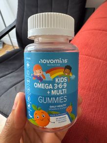 Kids multivitamin gummies